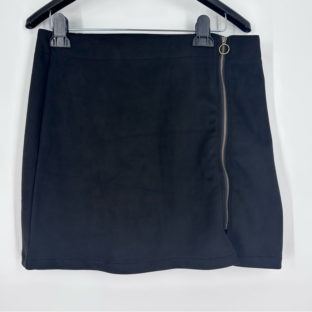 Black Faux Suede Zipper Skirt